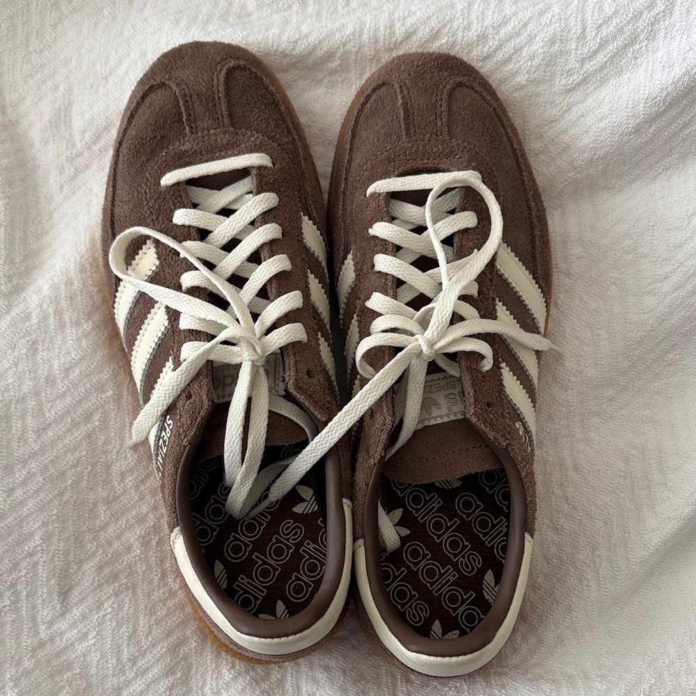 Adidas spezial sneakers